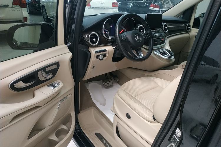 Used Mercedes-Benz V-Class 2017 V 260 L Prestige Extended Edition