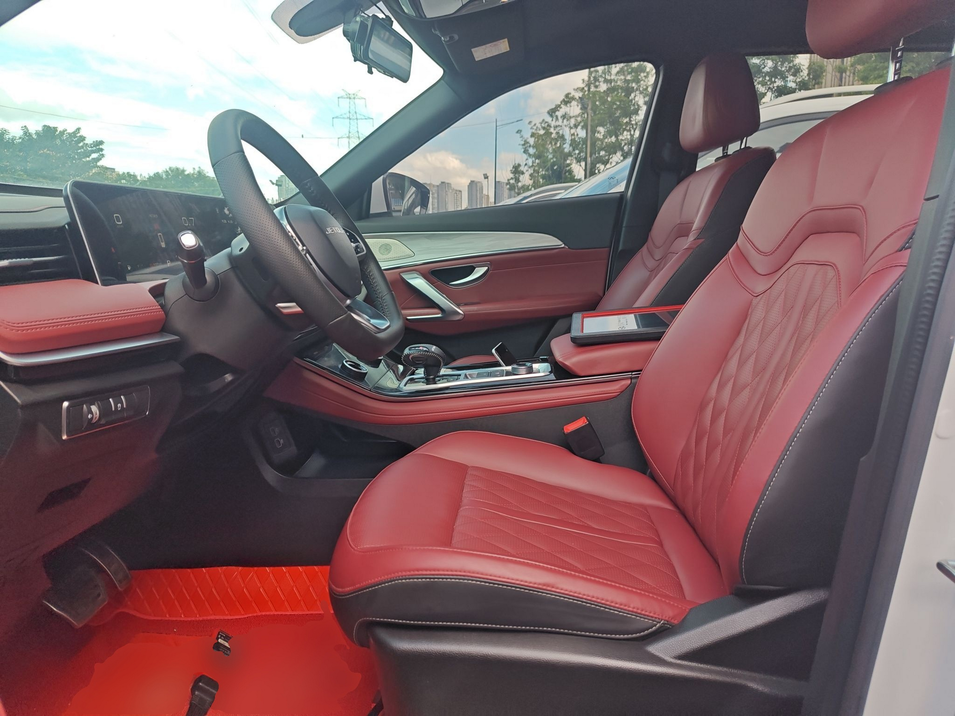 المقاعد الأمامية داخل السيارة