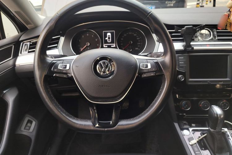 Used Volkswagen Magotan 2017 330TSI DSG Leading Model
