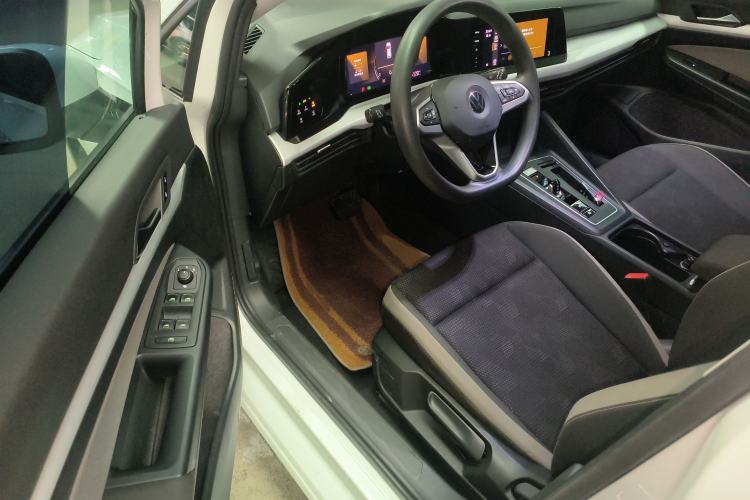 Used Volkswagen Golf 2023 200TSI DSG