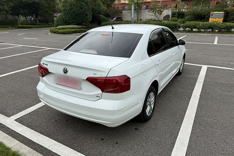 Used Volkswagen Jetta 2017 1.5L Manual Fashion Edition
