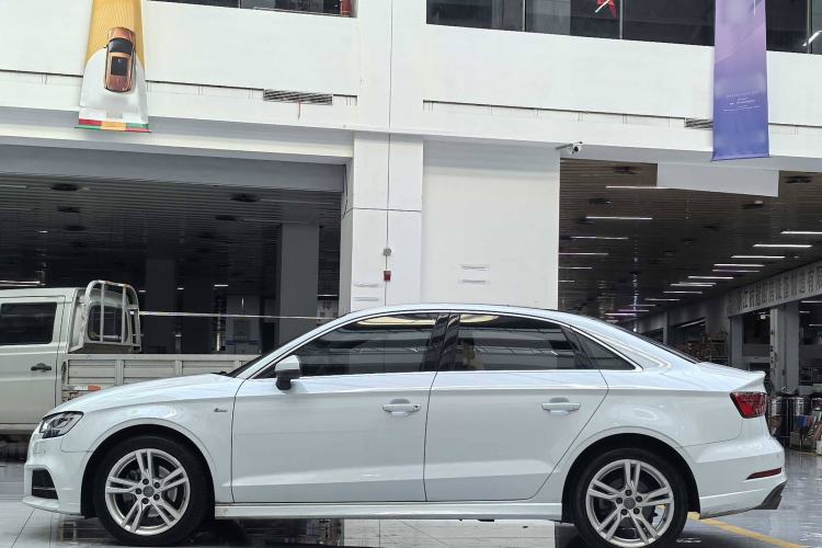 Used Audi A3 2019 Limousine 35 TFSI Fashion Edition China VI Emission Standard
