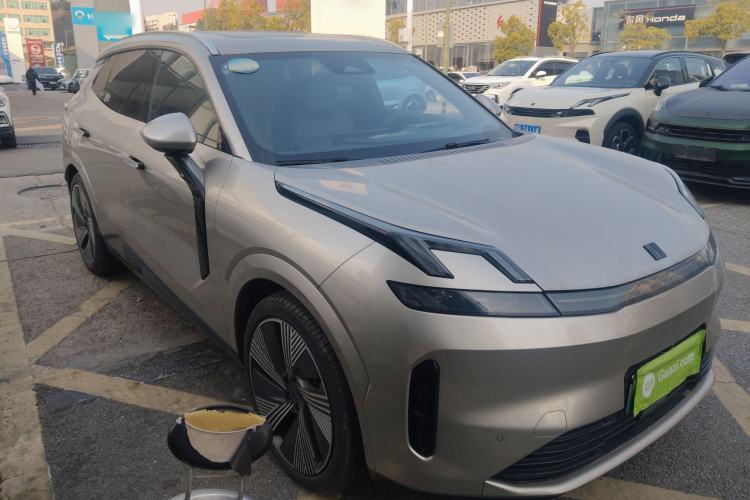 Used Lynk & Co 08 EM-P 2023 120km Long-Range Halo
