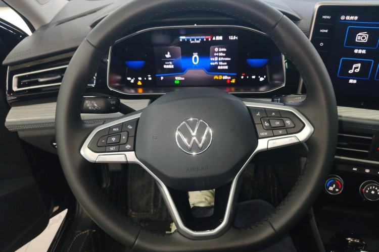 Used Volkswagen Sagitar 2025 Revised Version Three 300TSI DSG Excellence Edition
