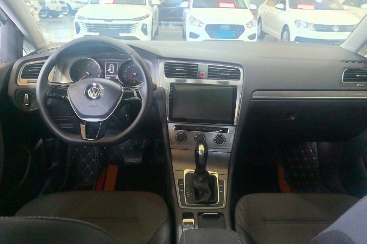 Used Volkswagen Golf 2016 1.6L Automatic Comfort Model
