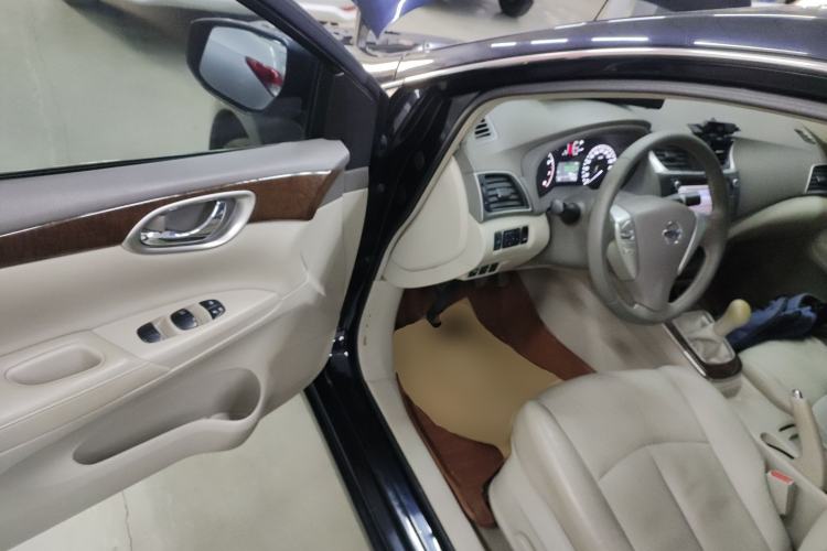 Used Nissan Sylphy 2012 1.6 XL Manual Luxury Edition
