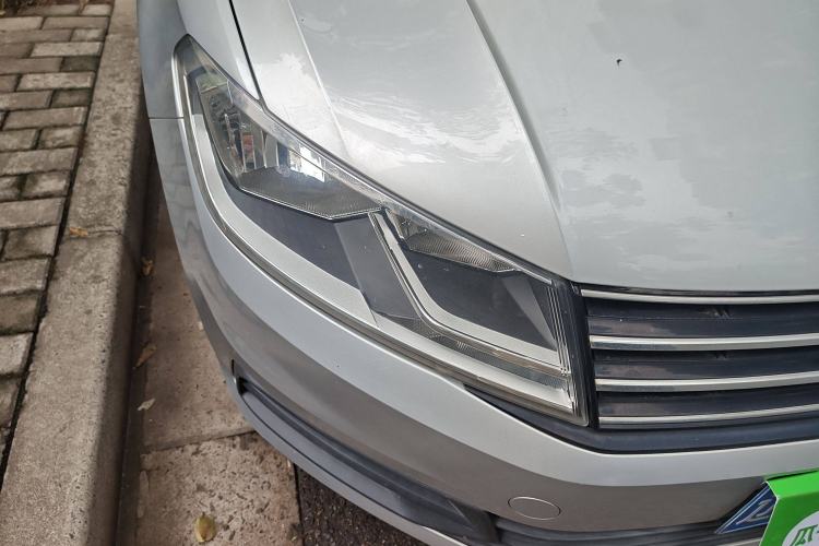 Used Volkswagen Santana 2015 Haval H9 1.6L Manual Comfort Edition
