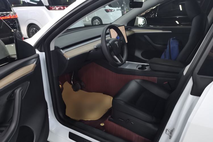 Used Tesla Model Y 2022 Rear-Wheel-Drive Version
