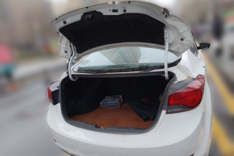 Used Hyundai Elantra (5th Generation / Langdong) 2016 1.6L Automatic Prestige Model