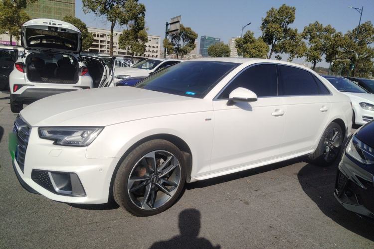 Used Audi A4L 2019 40 TFSI Fashion Edition China VI Emission Standard