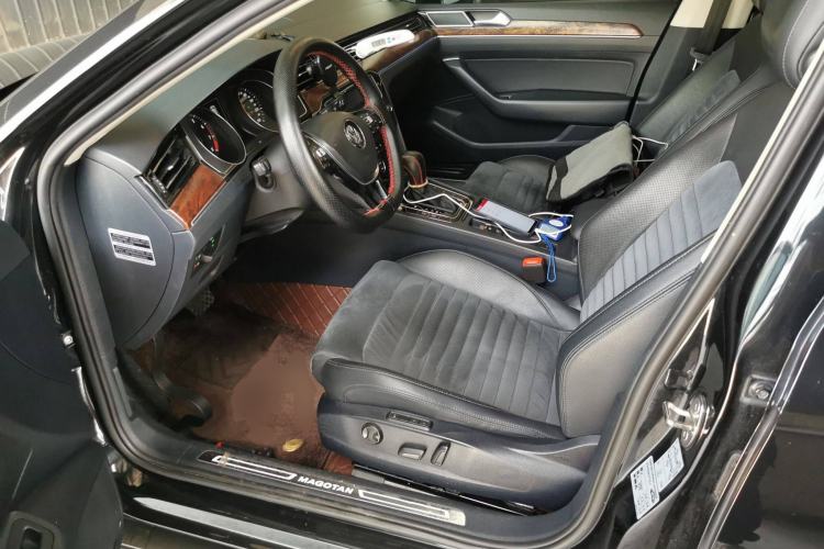 Used Volkswagen Magotan 2017 330TSI DSG Luxury Model
