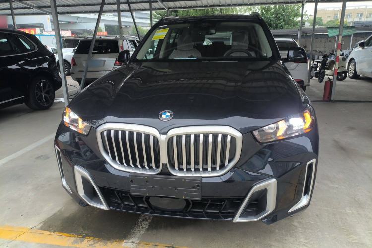 Used BMW X5 2023 xDrive 30Li Luxury M Sport Package
