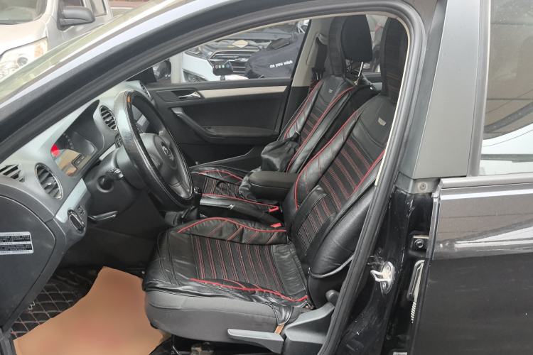 Used Volkswagen Jetta 2015 Zhihui Edition 1.4L Manual Comfort Model
