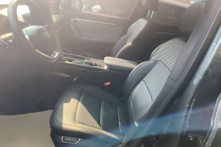 Used Geely Auto Haoyue L 2024 2.0T DCT Flagship Version
