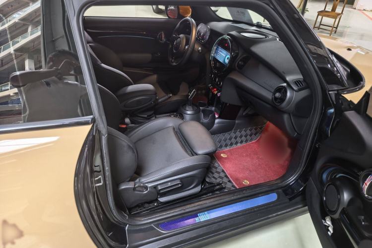 Used  MINI 2023 1.5T COOPER Midnight Escape Special Edition
