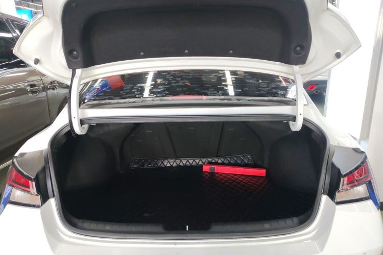 Used Hyundai Elantra 2022 1.5L CVT LUX Prestige Edition
