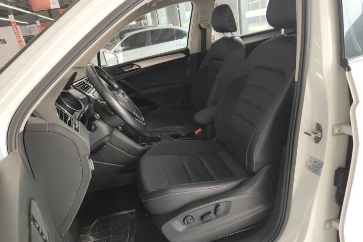 Used Volkswagen Tiguan L 2019 330TSI Automatic Two-Wheel Drive Panoramic Comfort Edition China VI Standard
