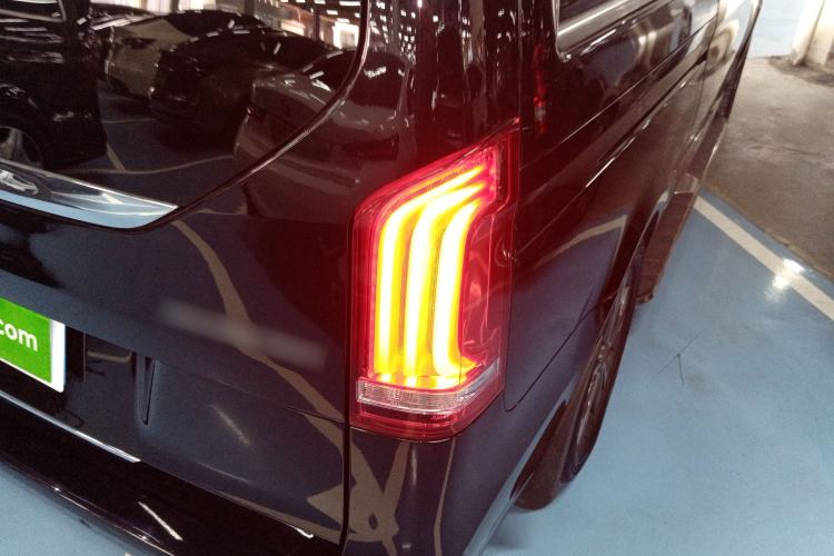 Used Mercedes-Benz V-Class 2018 V 260 Avantgarde Edition China VI