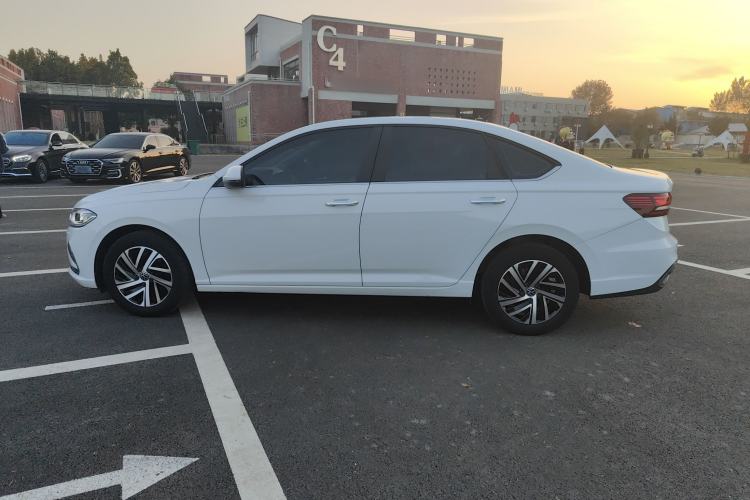 Used Volkswagen Lavida 2023 300TSI DSG Full-Comfort Edition
