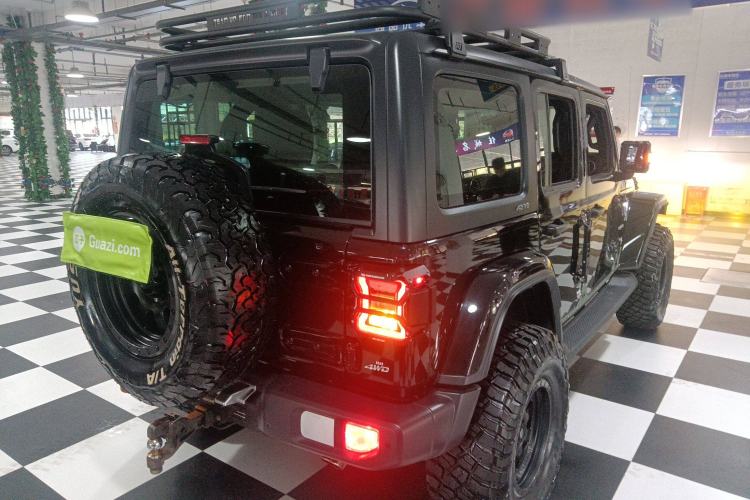 Used  Wrangler 2018 2.0T Sahara Four-Door Edition
