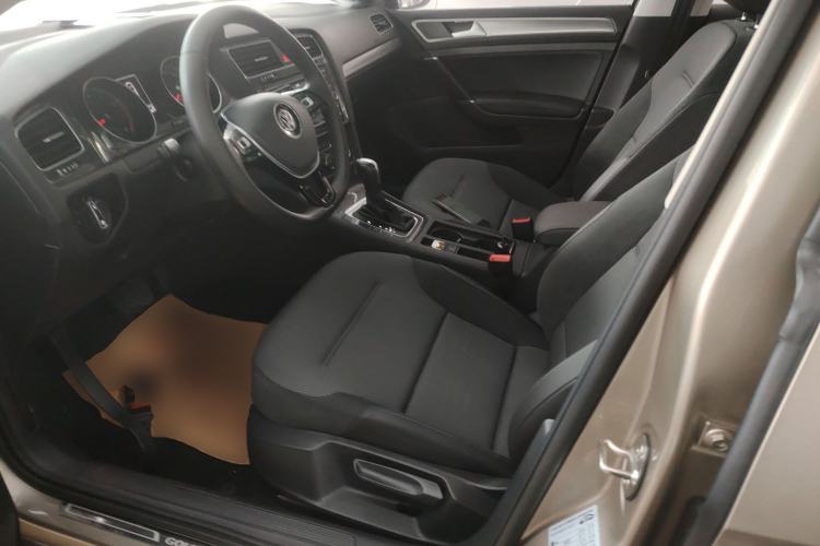 Used Volkswagen Golf 2018 230TSI Automatic Comfort Model
