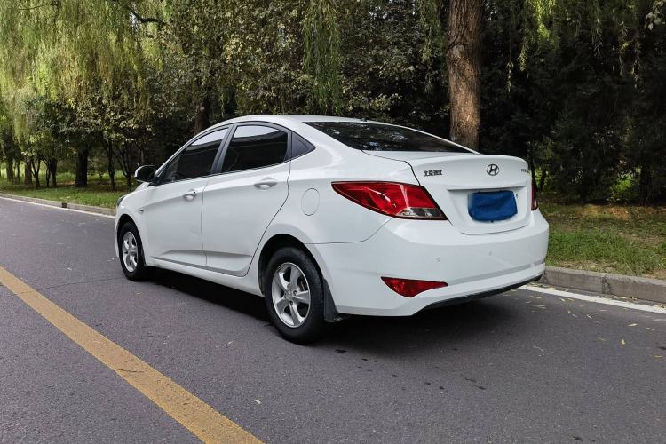 Used Hyundai Verna 2016 1.4L Manual Smart GLS Trim
