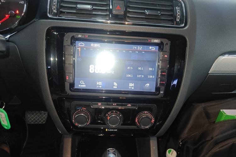 Used Volkswagen Sagitar 2015 1.6L Automatic Comfort Model
