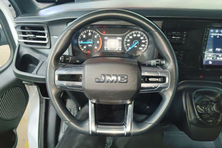 Used JMC Fushun 2022 2.0T Manual Multi-Function Passenger Vehicle Mid-Range High Roof 6-7 Seats
