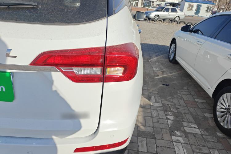 Used Haval M6 2019 1.5T DCT Two-Wheel Drive Elite Version China VI Standard
