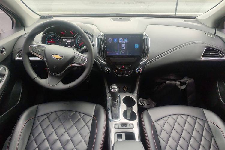 Used Chevrolet Cruze 2017 1.5L Automatic Pioneer Sunroof Edition
