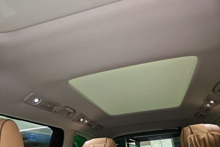 Used Denza D9 2022 DM-i 970 Four-Wheel Drive Prestige Model
