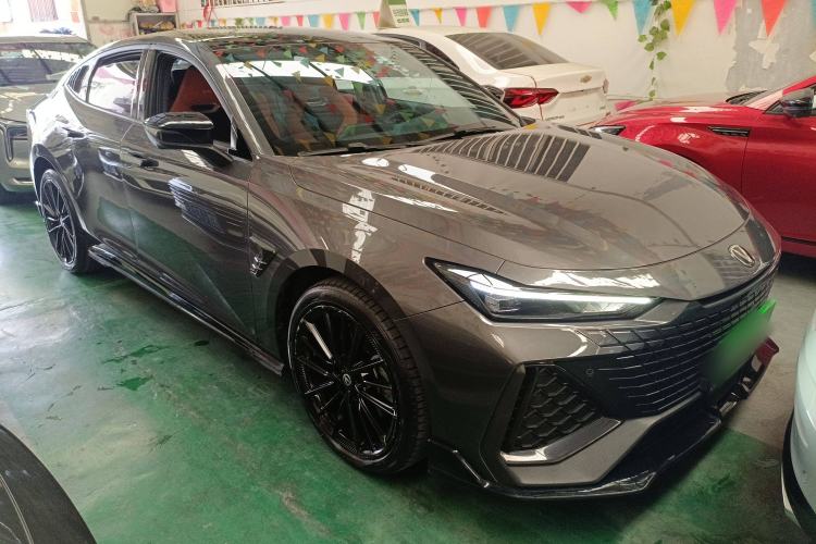 Used Changan UNI-V 2023 2.0T Leading-Speed Edition
