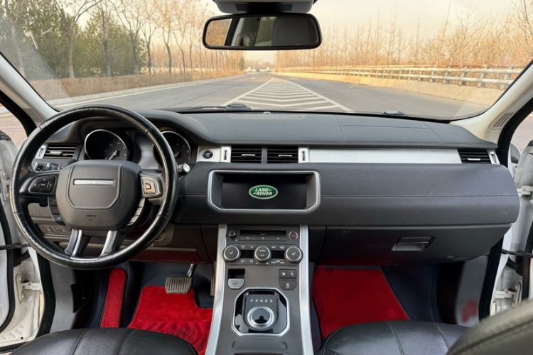 Used Land Rover Range Rover Evoque 2018 240 PS SE DYNAMIC Smart Edition
