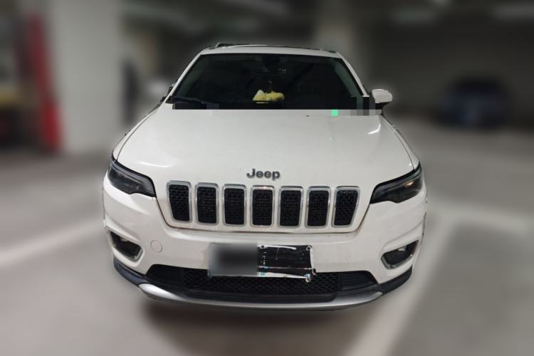 Used  Cherokee 2019 2.0T Two-Wheel Drive Smart Enjoyment Version China V
