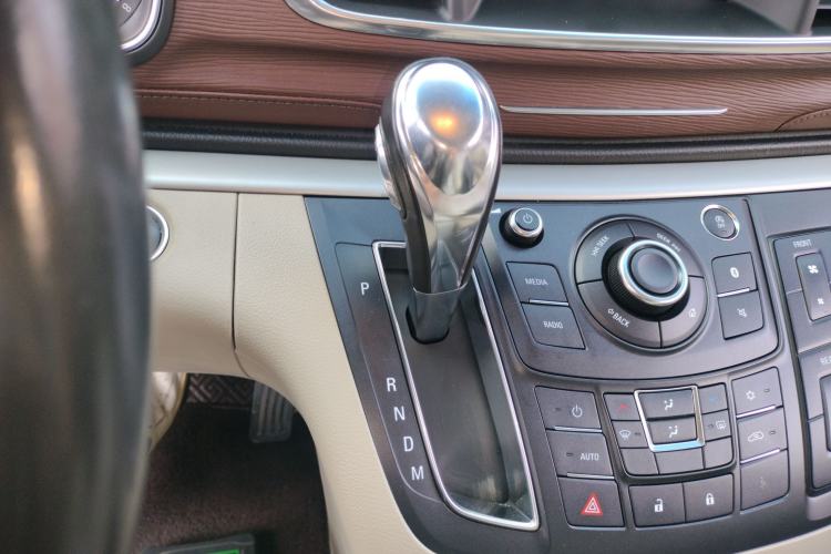 Used Buick GL8 2018 28T Luxury Model China VI Standard
