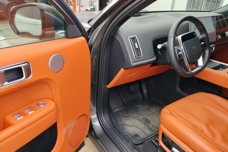 Used Li Auto L8 2023 Pro Model
