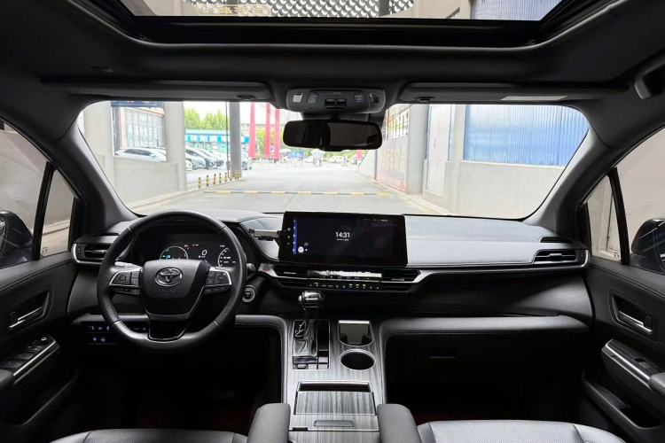 Used Toyota Sienna 2021 2.5L Hybrid Ultimate Edition
