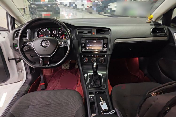 Used Volkswagen Golf 2018 230TSI Automatic Comfort Model
