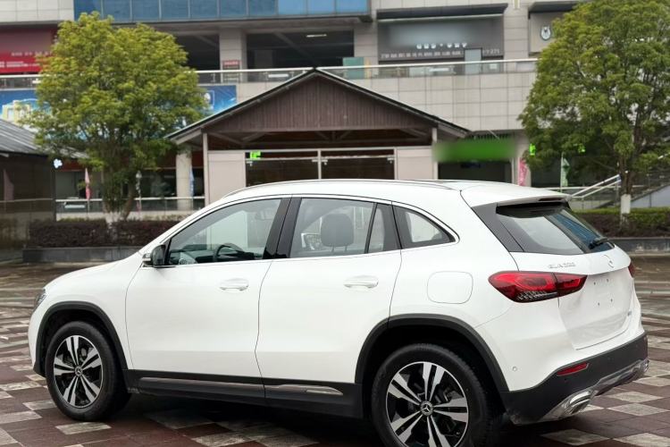 Used Mercedes-Benz GLA 2023 GLA 220
