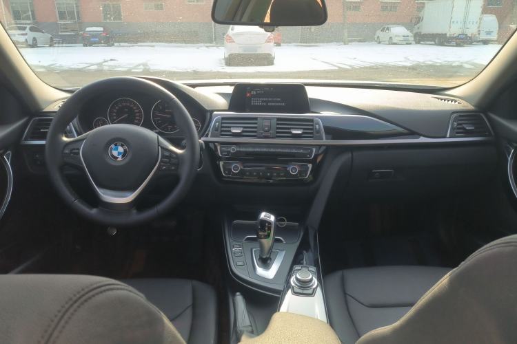 Used BMW 3 Series 2016 320i Fashion Model
