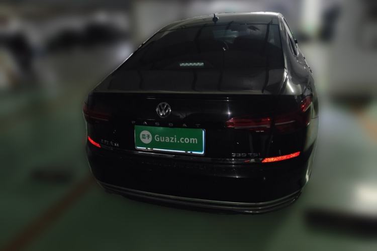 Used Volkswagen Passat 2019 330TSI Luxury Edition China VI Standard
