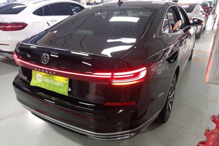 Used Volkswagen Passat 2022 330TSI Starry Luxury Edition
