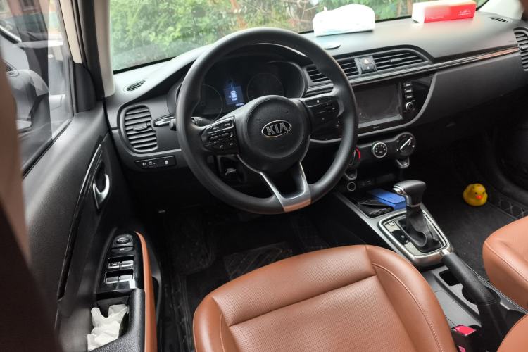 Used Kia KX Cross 2017 1.4L AT GLS
