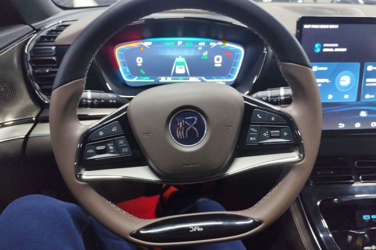 Used BYD Han 2023 EV Champion Edition 605KM Front-Drive Premium Model
