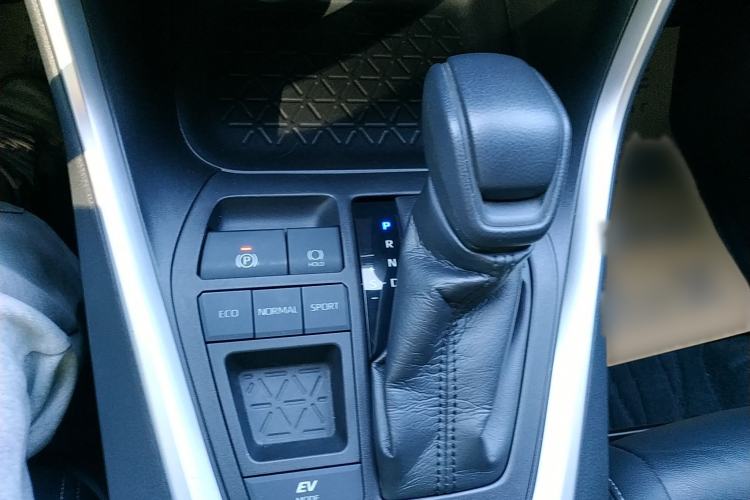 Used Toyota Wildlander 2020 Dual-Engine 2.5L E-CVT Two-Wheel Drive Luxury Edition
