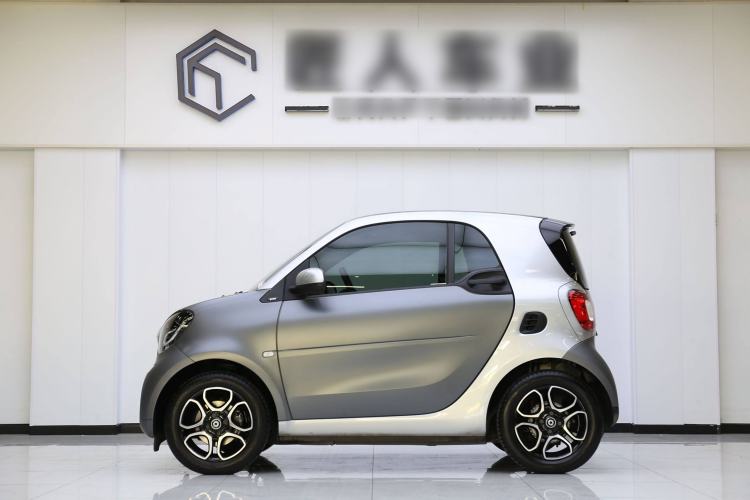 Used  fortwo 2018 0.9T 66kW Hardtop Pioneer Edition China V Emission Standard
