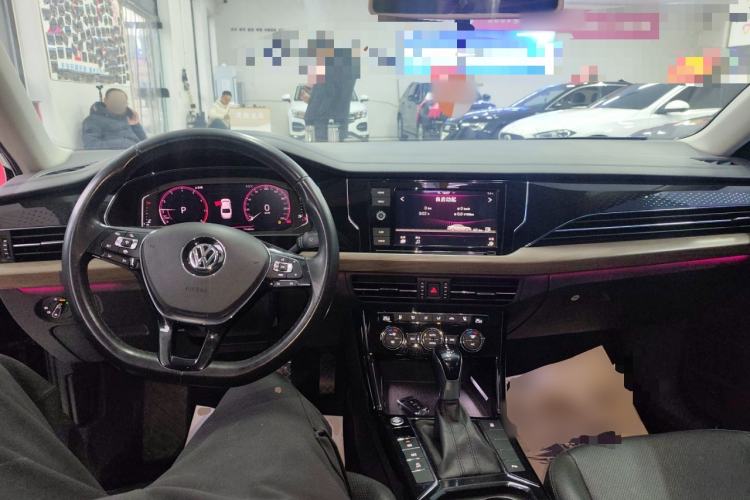 Used Volkswagen Passat 2019 330TSI Luxury Edition China VI Standard
