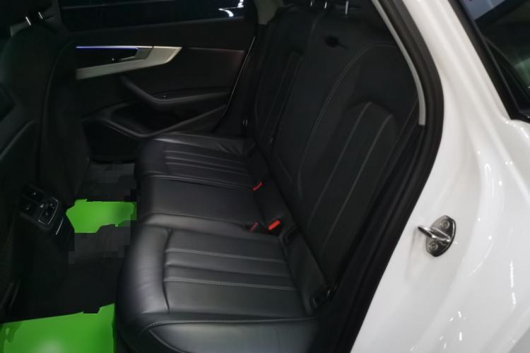 Used Audi A4L 2022 40 TFSI Luxury Dynamic Model
