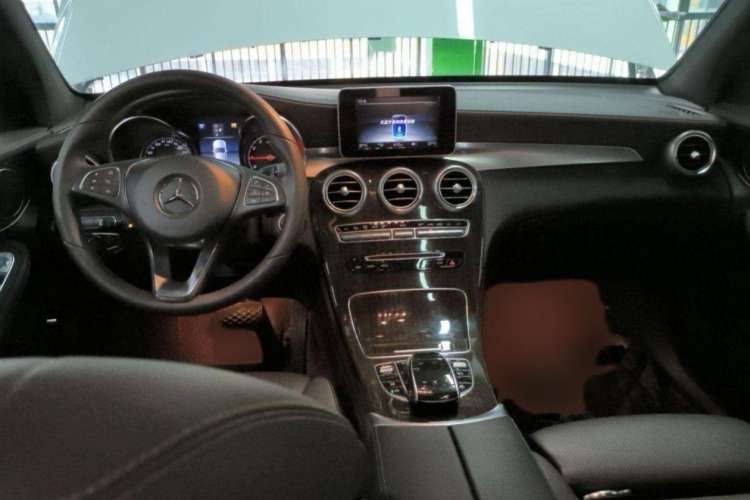 Used Mercedes-Benz GLC 2019 Facelift GLC 260 L 4MATIC Luxury Model
