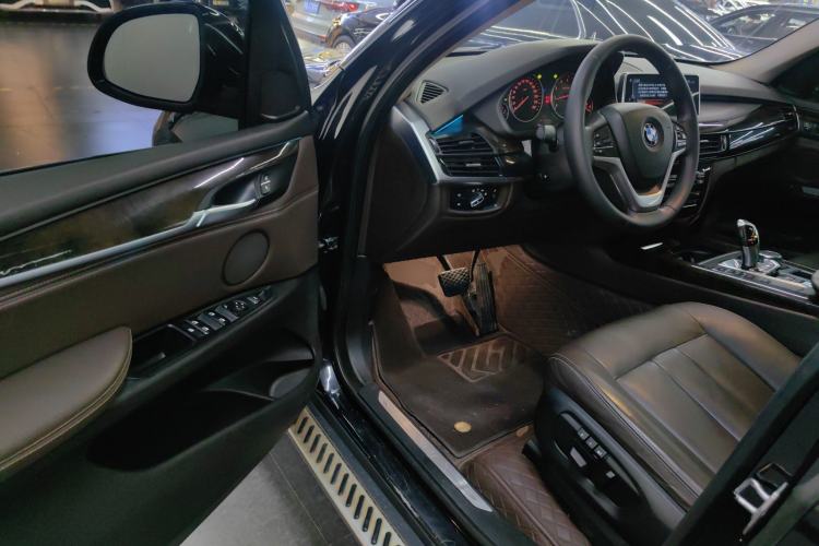 Used BMW X5 2017 xDrive28i
